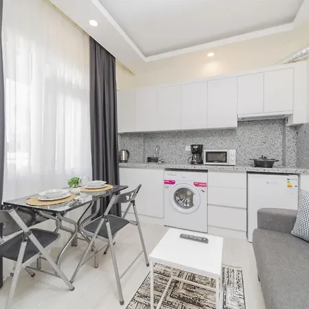 Cozy Flat W Balcony 10 Min To Mermerli Beach Appartamento *