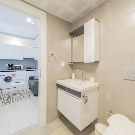 Appartamento Cozy Flat W Balcony 10 Min To Mermerli Beach