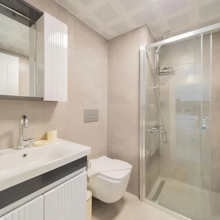 Appartamento Cozy Flat W Balcony 10 Min To Mermerli Beach