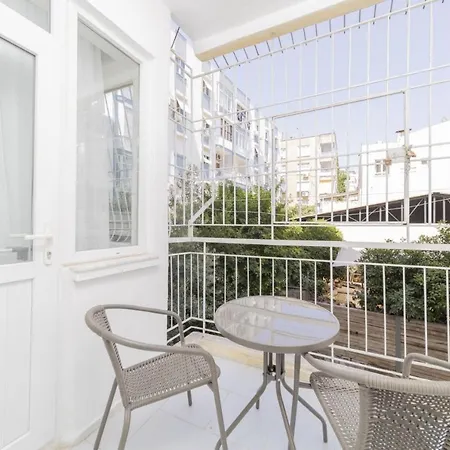 Appartamento Cozy Flat W Balcony 10 Min To Mermerli Beach Antalia